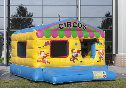 Hüpfburg Zirkus